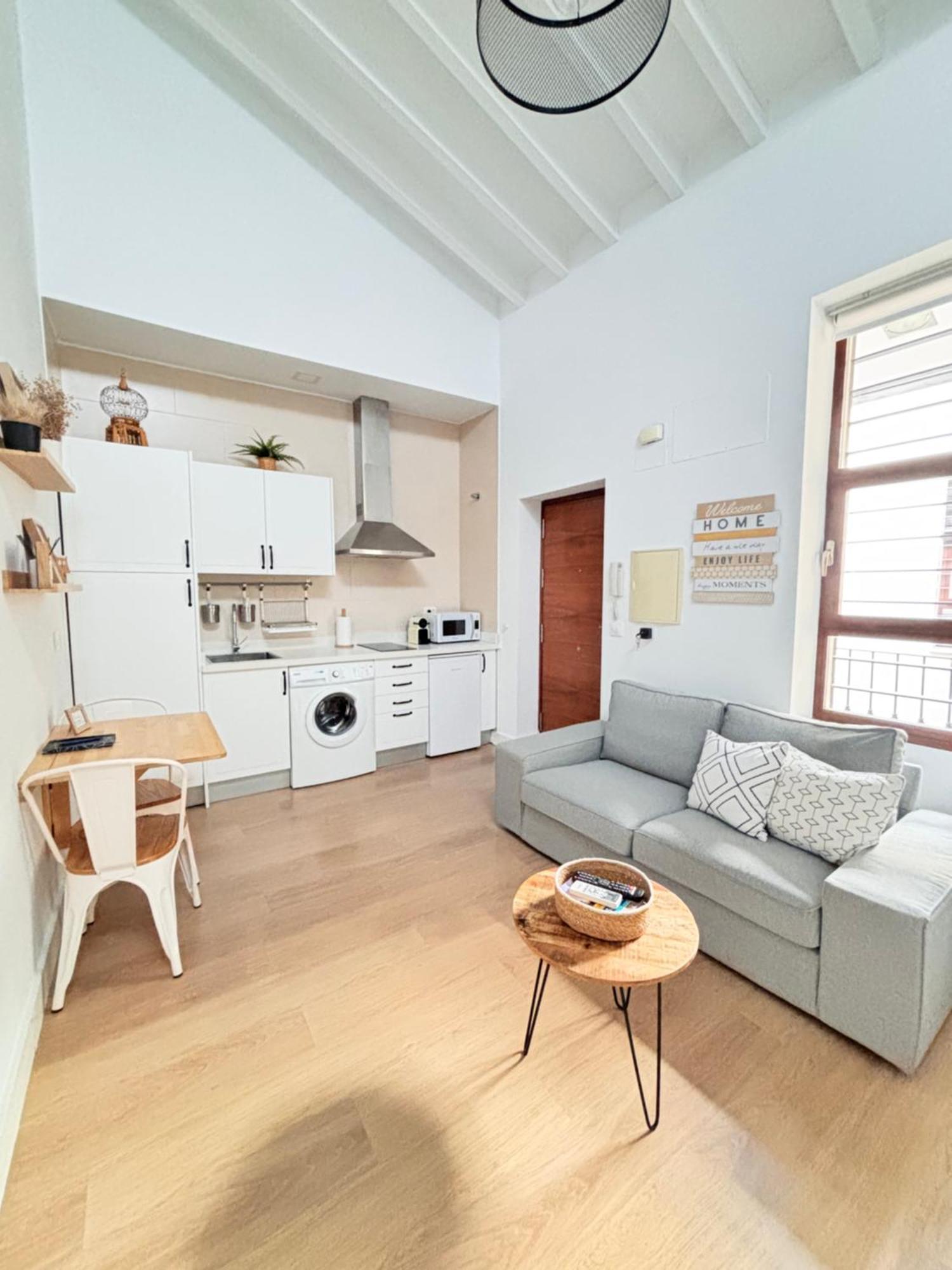 La Buhardilla Apartman Sevilla Kültér fotó