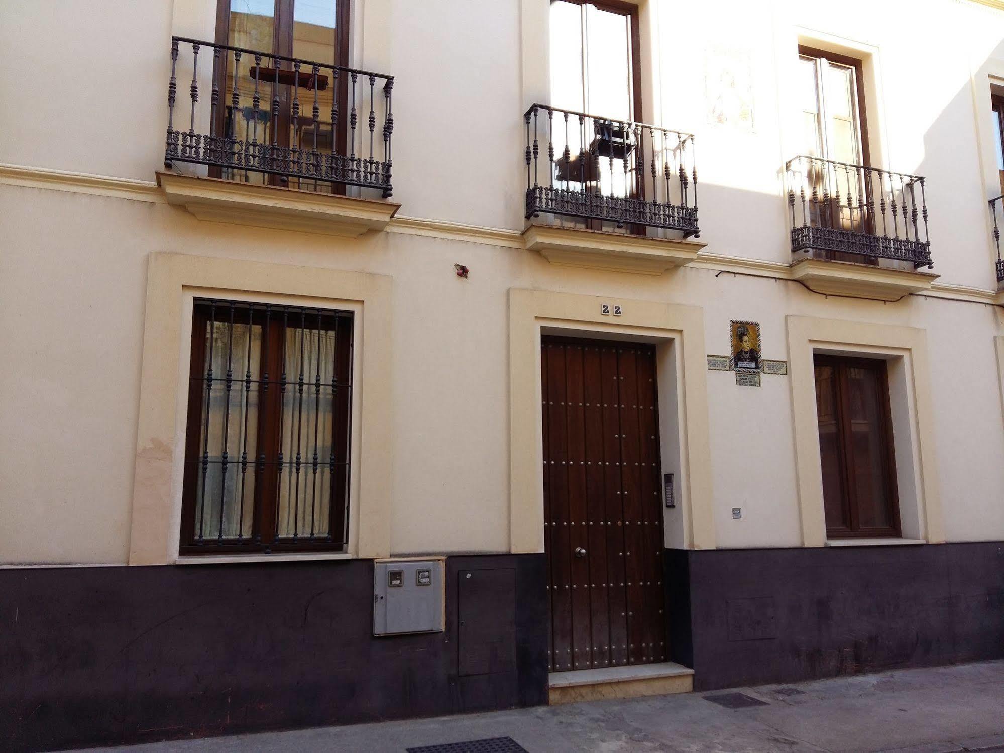 La Buhardilla Apartman Sevilla Kültér fotó